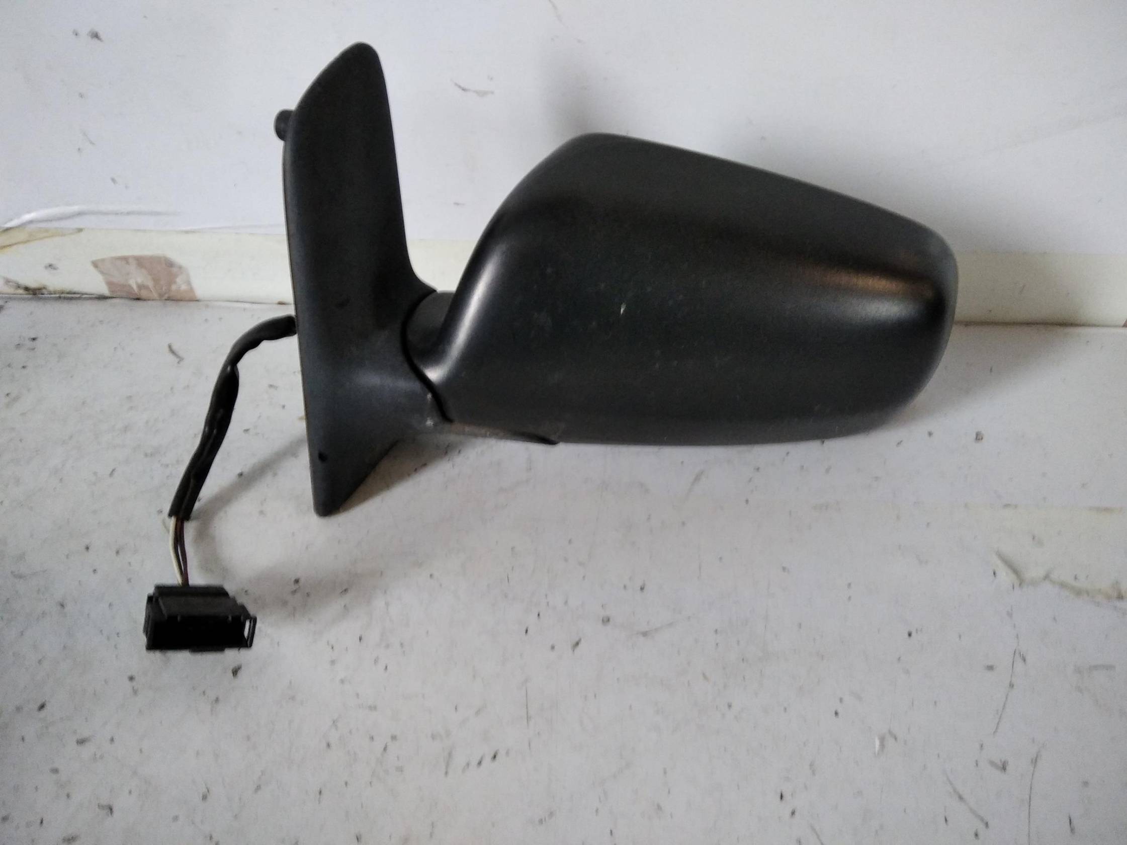 Retrovisore est. regolaz. elettr. sx.